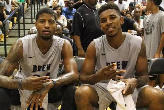 对公众人物 对公众人物